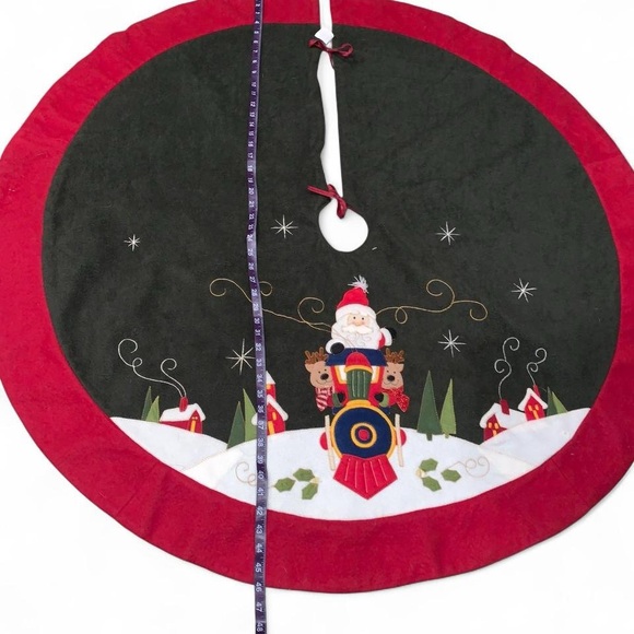 Festive Christmas Tree Skirt with Santa Train Design - Picture 2 of 5